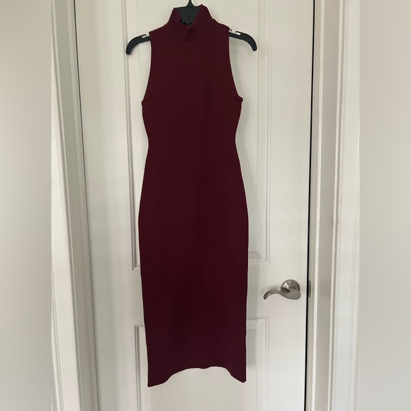 Aritzia Babaton Sculpt Knit Mockneck Sleeveless Burgundy Midi Dress XS NWT - Picture 6 of 10